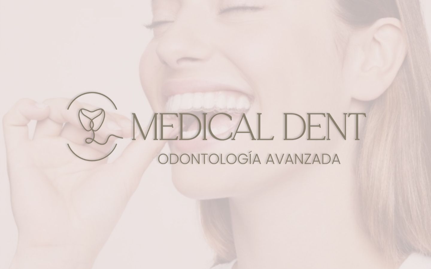 Medical Dent, rebranding de una clínica dental en Tenerife por A-ESTUDIO